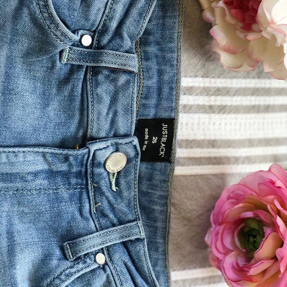 Jeans - Picture 1 of 4